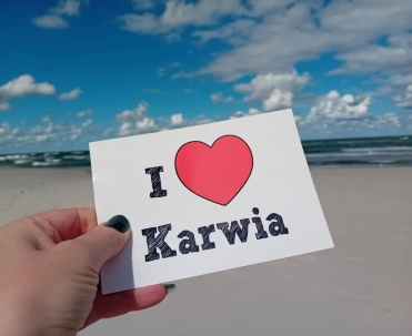 I love Karwia na plaży, wakacje nad Bałtykiem i piaszczysta plaża nad polskim morzem.