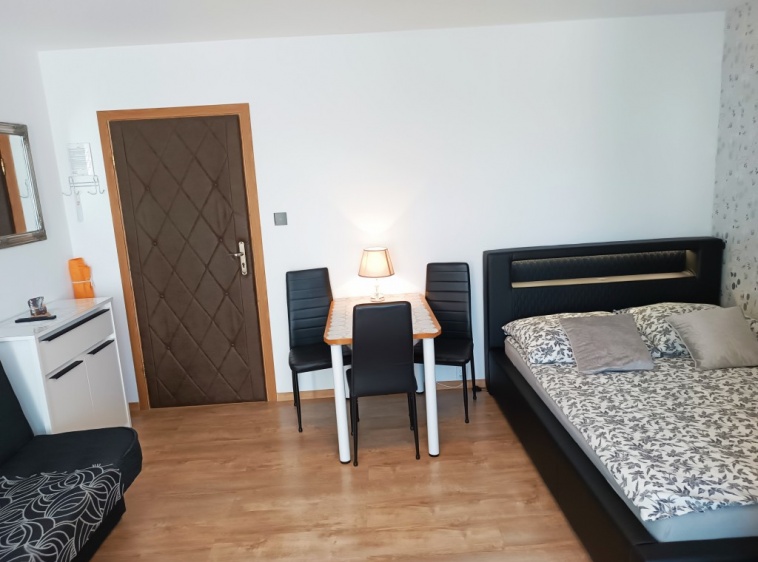 Pokoje Gościnne Karolinka pokójn 3-osob, łazienka, tbalkon