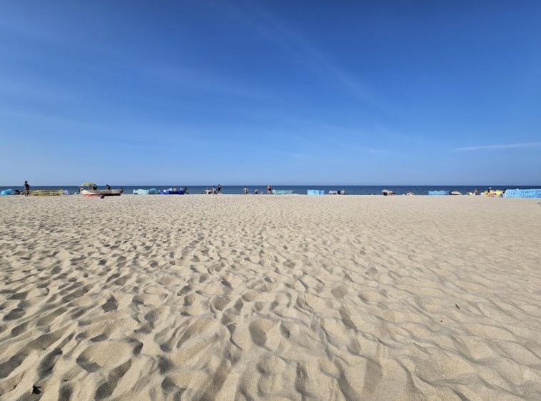 Pensjonat Kaprys Plaża szeroka na ok. 70 metrów - na wprost "naszego zejścia"