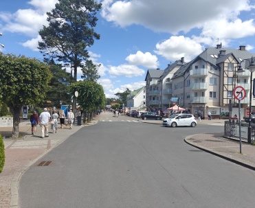 Ulica w centrum miasta Pobierowo