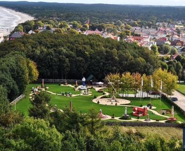 Park Miniatur Latarni Morskich 4 km od Rewala. 