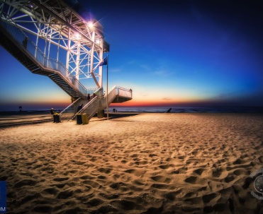 Plaża w Trzęsaczu w nocnej odsłonie. 